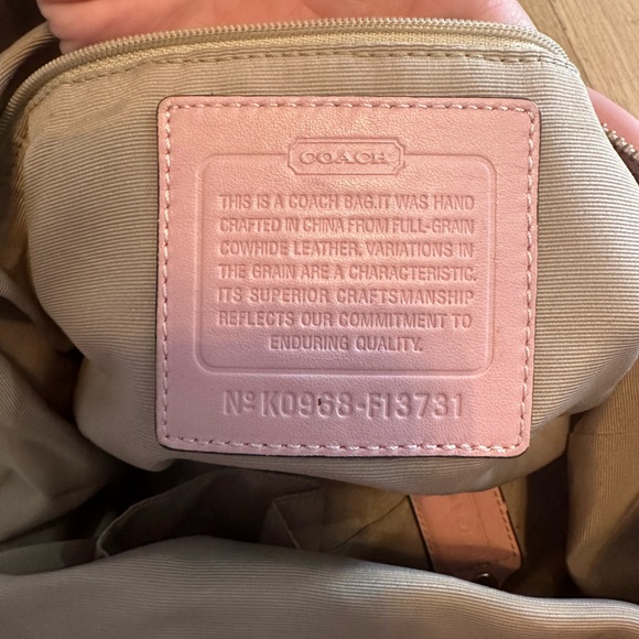 Pink Coach shoulder bag - Picture 3 of 3